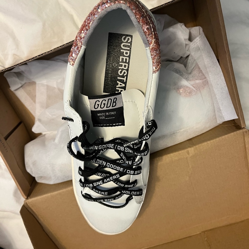 Golden Goose sneaker with pink sparkle accent